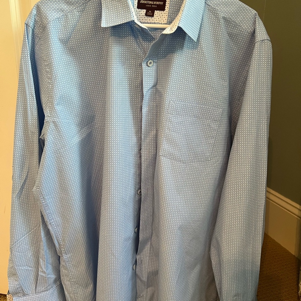 Johnston & Murphy Men’s dress shirt blue and white circle pattern size XL